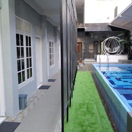 Tamadara Guesthouse Jogja Maguwo エクステリア 写真