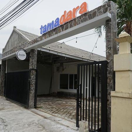 Tamadara Guesthouse Jogja Maguwo エクステリア 写真