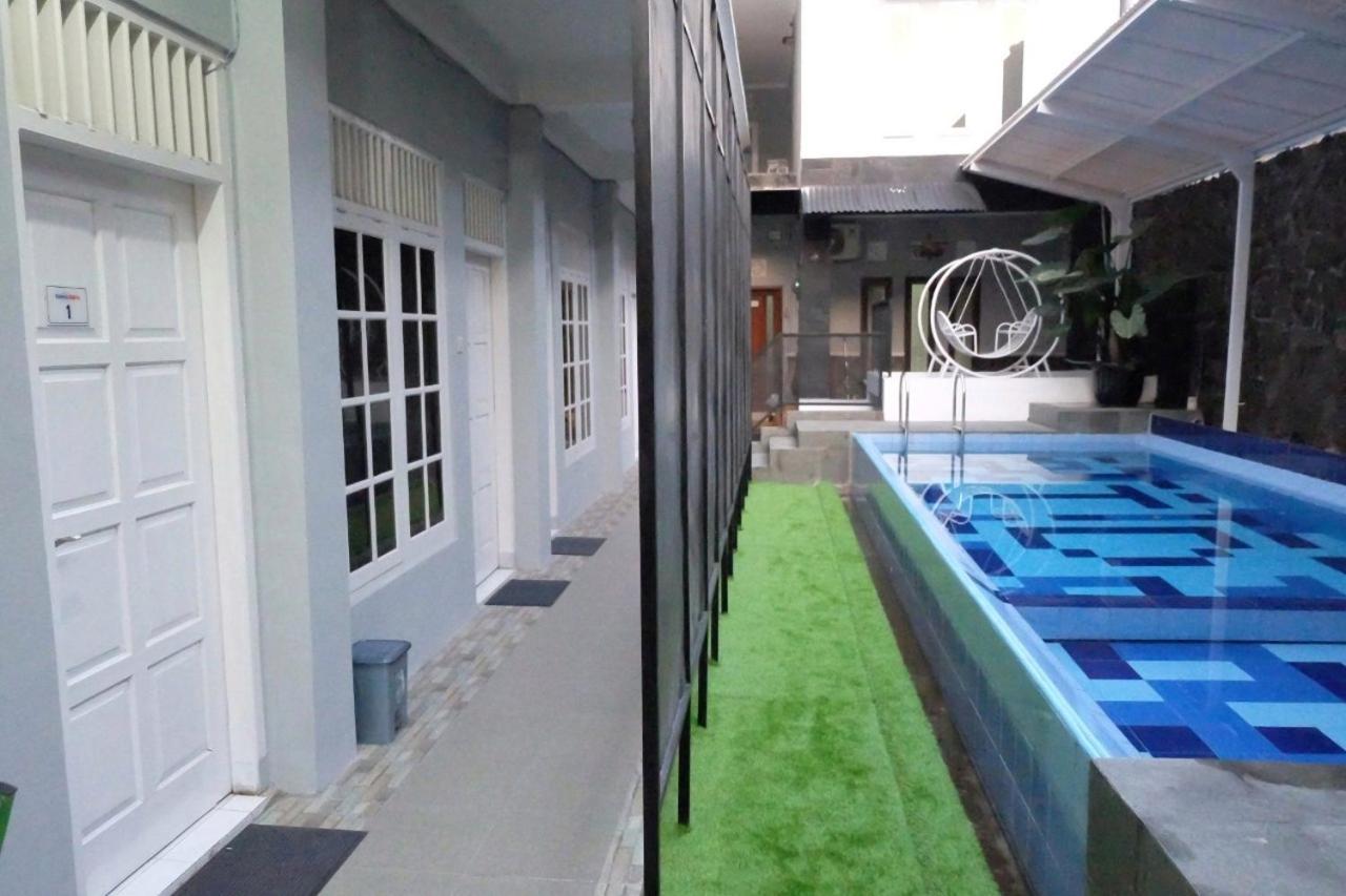 Tamadara Guesthouse Jogja Maguwo エクステリア 写真