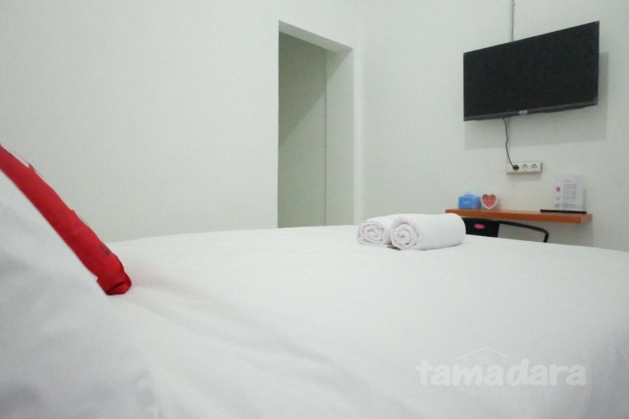 Tamadara Guesthouse Jogja Maguwo エクステリア 写真